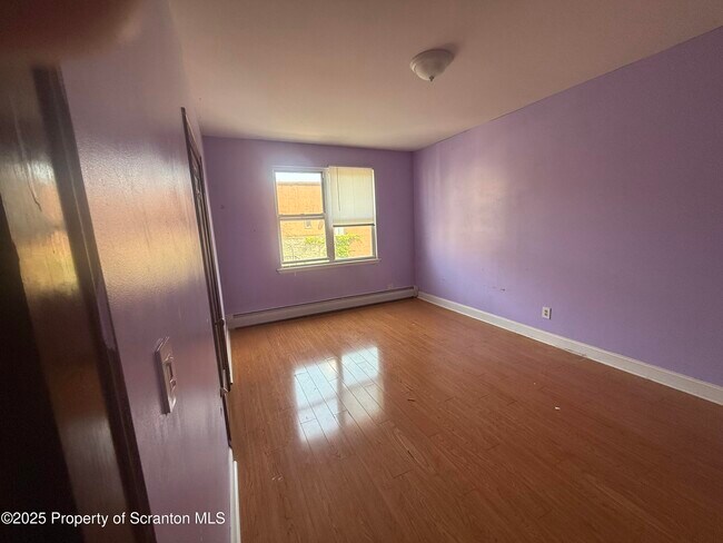 Building Photo - 486 Hazle St