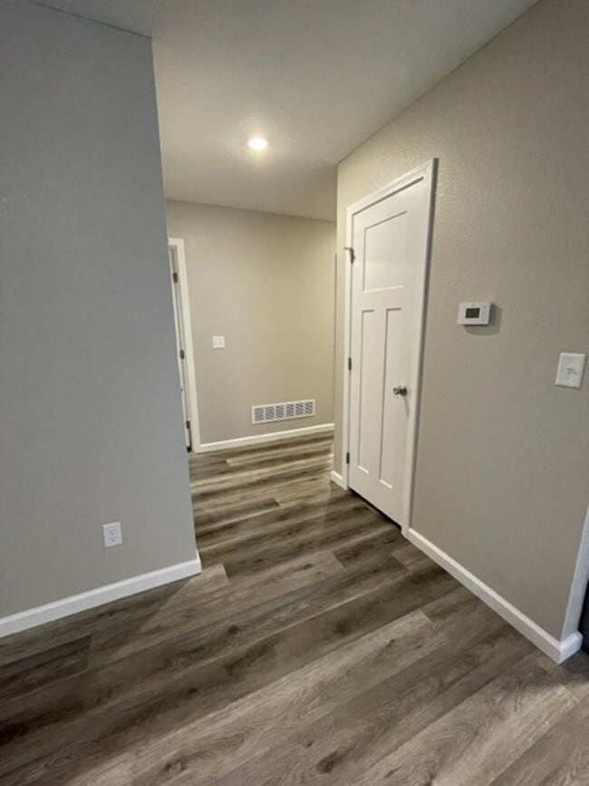 Building Photo - Italian Estates Property Management
