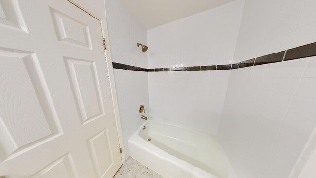 Building Photo - Gorgeous Condo nestled right on Lady Bird Lake!