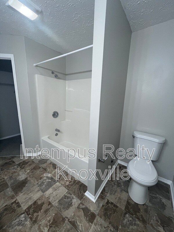 Building Photo - 1013 Ashley Michelle Ct