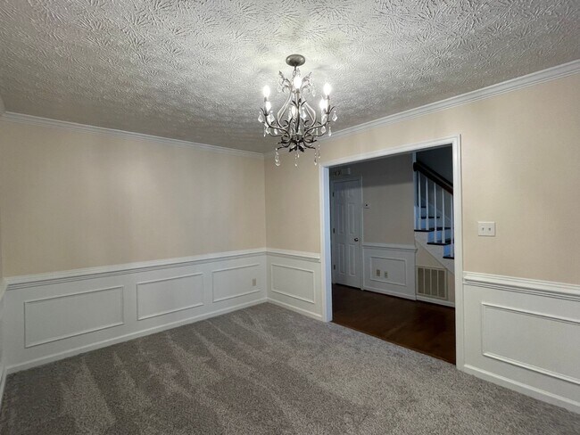 Building Photo - 403 Coach Hovis Dr