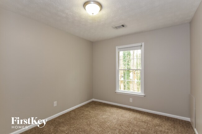 Building Photo - 4018 Watkins Glen Dr