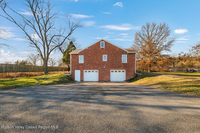 Building Photo - 146 NY-28