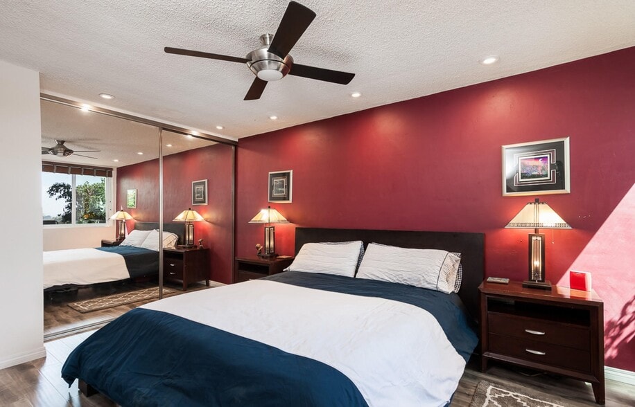 Building Photo - 1907 Robinson Ave