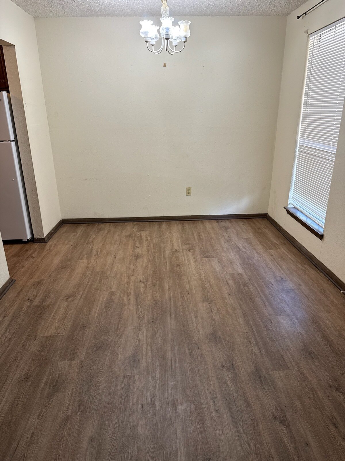 Dinning Room - 3030 Congress Blvd