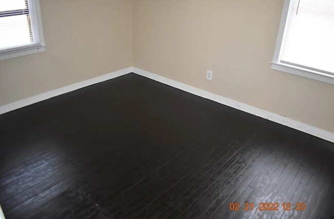 Building Photo - 5963 Southwind St