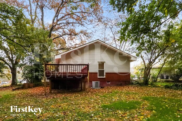 Building Photo - 3134 Westwood Dr
