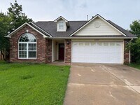 Building Photo - Collinsville 3 Bedroom 2 Bathroom
