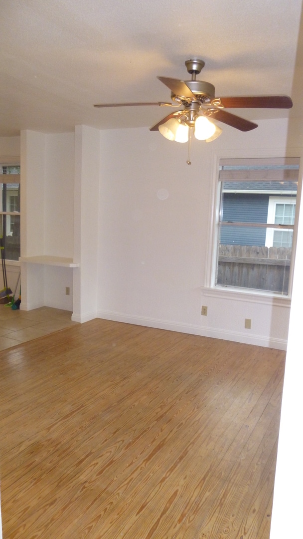 Building Photo - Fantastic cottage in SoCo