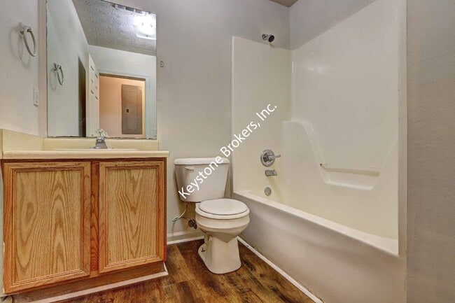 Building Photo - 8201 Spillers Dr SW