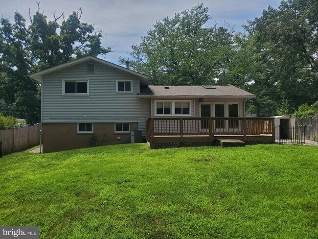 Building Photo - 4517 Mayfield Dr