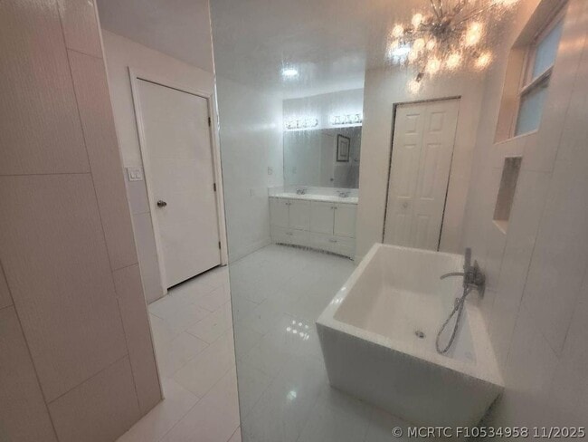 Building Photo - 690 NW 68th Ave