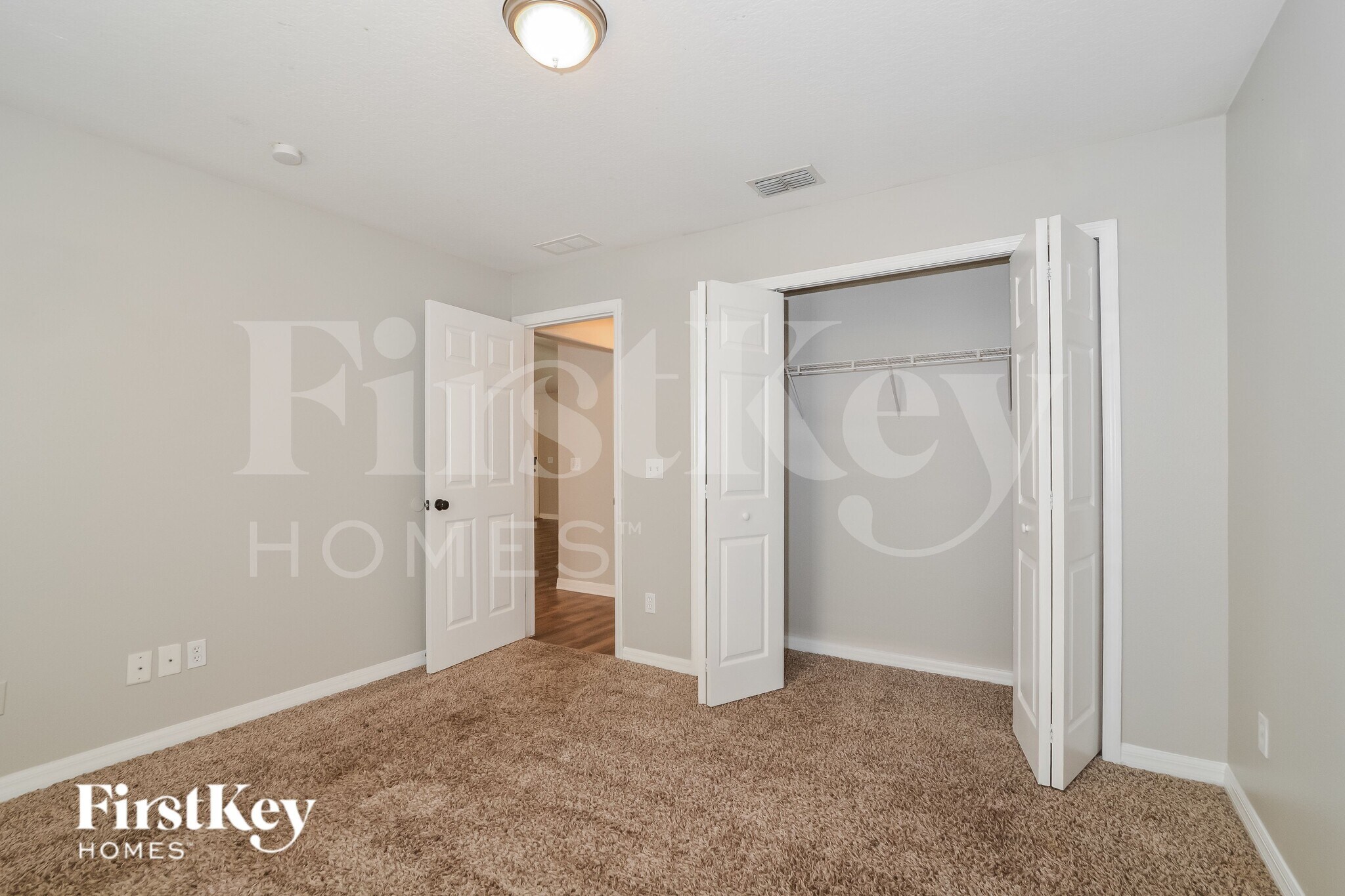 Building Photo - 739 N Midland Dr