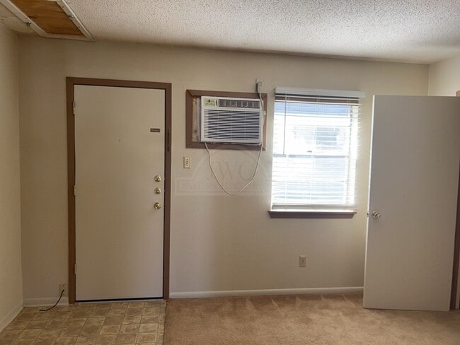 Building Photo - 110 Ave F Ave