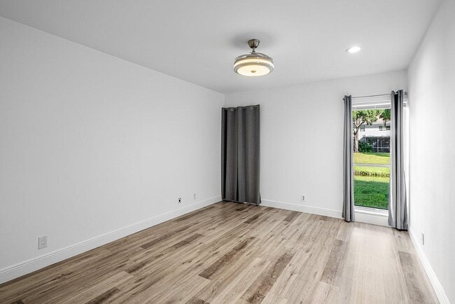 Building Photo - 6165 Old Court Rd