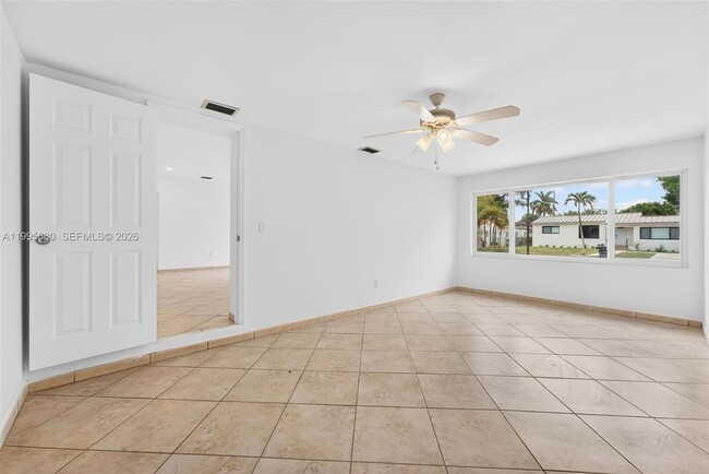 Building Photo - 6447 SW 10th St