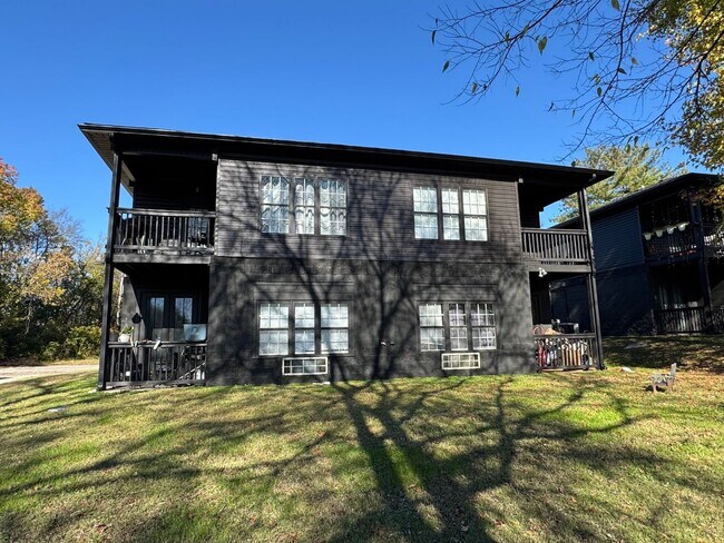 Building Photo - 6920 Northside Dr