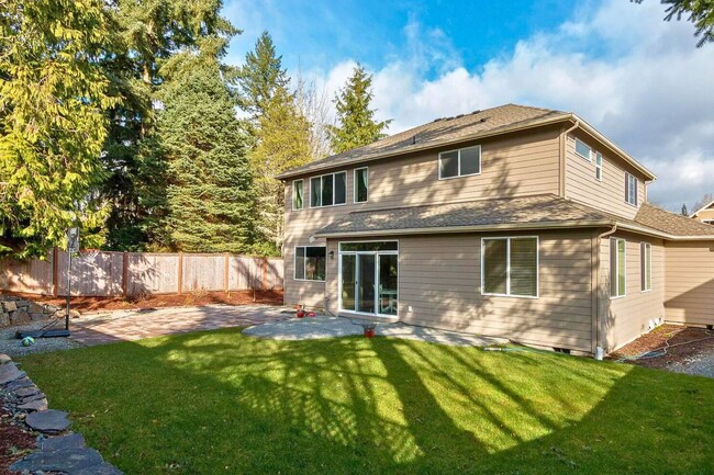 Building Photo - GORGEOUS 5 Bedroom Home in Sammamish