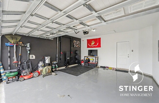 Building Photo - 198 Great Bend Dr