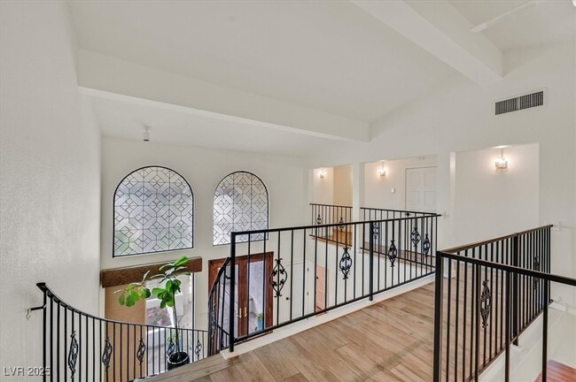 Building Photo - 3328 Plaza Del Paz