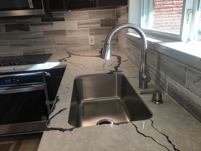 Building Photo - 4455 Singleton Rd