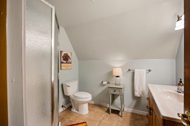 Building Photo - 22 Yeager Dr