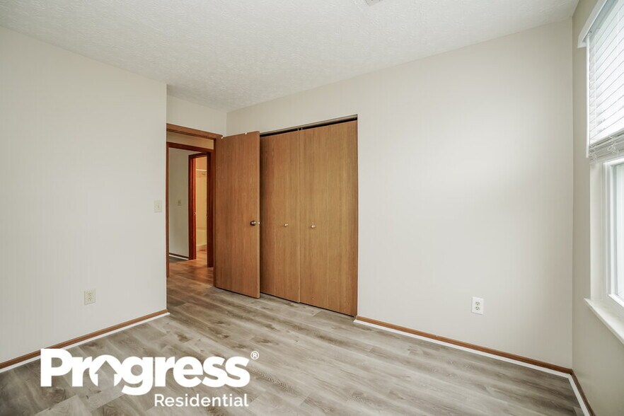 Building Photo - 2016 Big Tree Dr