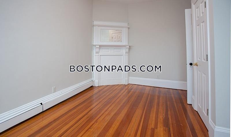 Building Photo - 202 Harvard St