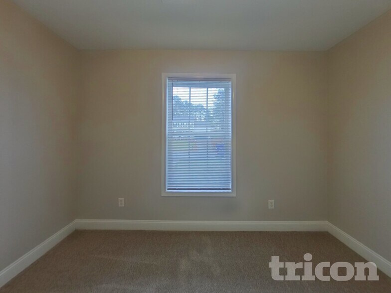 Building Photo - 124 Southern Pine Rd