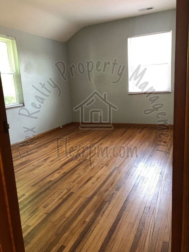 Building Photo - Must See....new on the market!