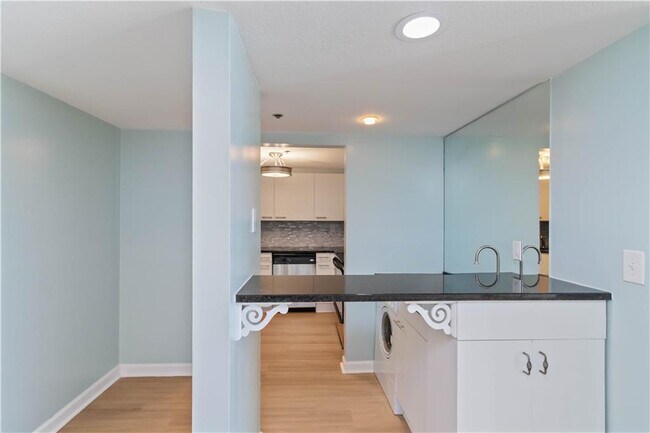 Building Photo - 2870 Pharr Ct S Northwest