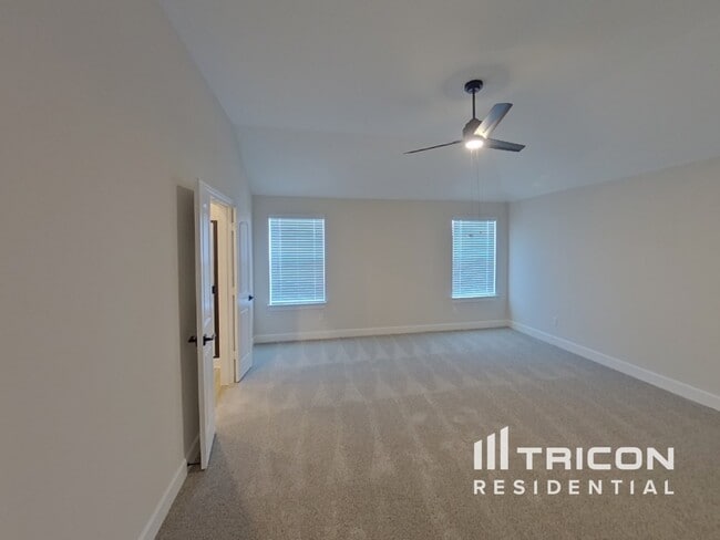 Building Photo - 1209 Bullock Dr