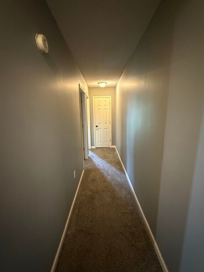 Building Photo - 2805 Morning Woods Dr