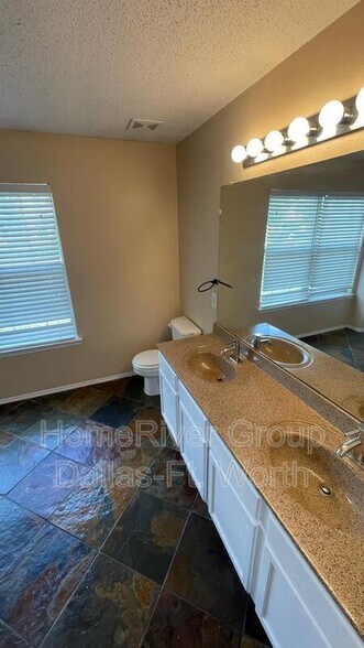 Building Photo - 317 Sweetgum Dr