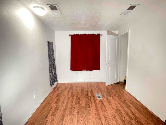 Building Photo - 39 3 Cross Ln