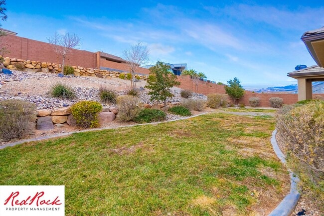 Building Photo - 4 Bedroom Spacious St. George Home with Large Backyard