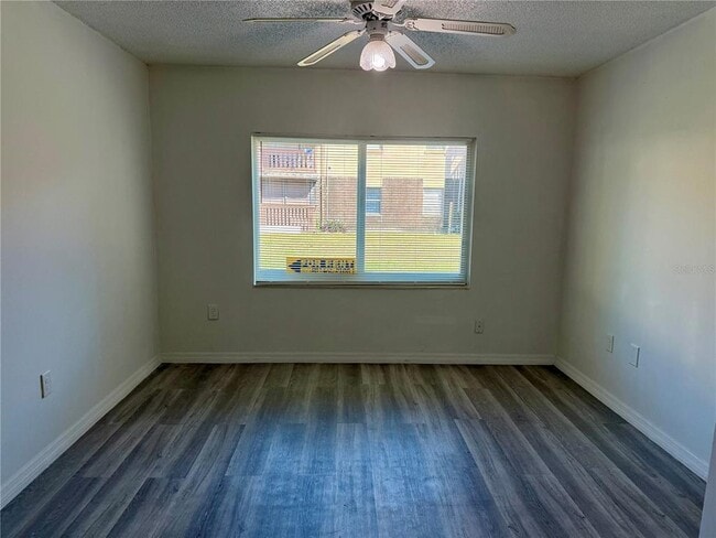 Building Photo - 9013 Westchester Cir