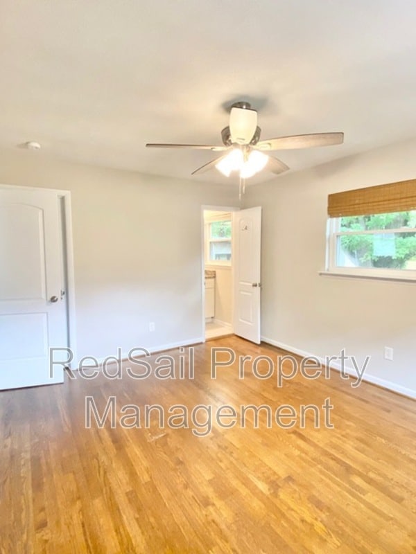 Building Photo - 504 Beech Dr