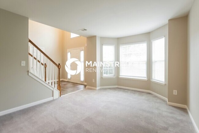 Building Photo - 4 Bedroom Pet-Friendly Home in Douglasville, GA with Main Street Renewal