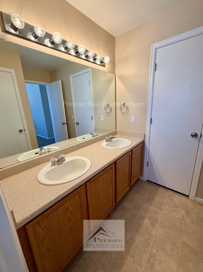 Building Photo - 8765 Bamboo Grove