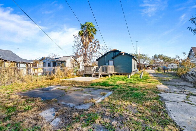 Building Photo - 3127 Magnolia St