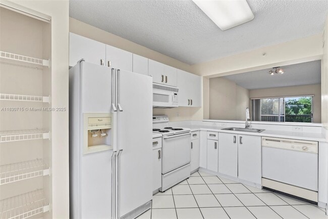 Building Photo - 9511 Weldon Cir