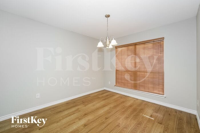 Building Photo - 146 Springtree St