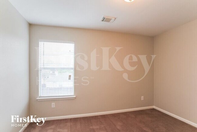 Building Photo - 21610 Dawn Timbers Ct