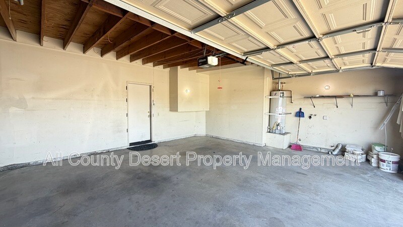 Building Photo - 74350 Magnesia Falls Dr