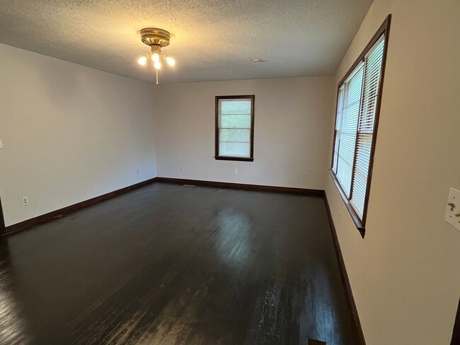 Building Photo - Guntersville, AL Home for Rent!