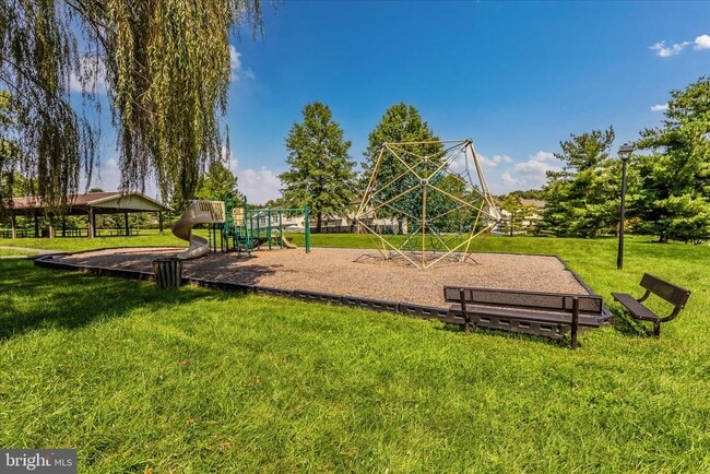 Building Photo - 5621 Queen Anne Ct