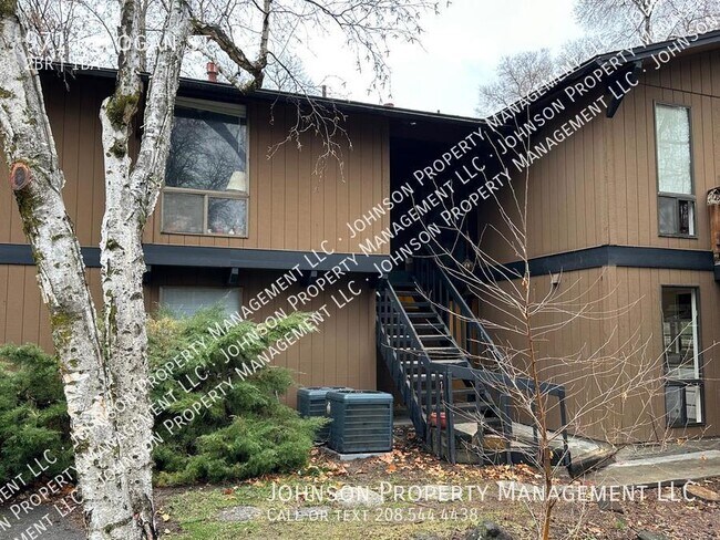 Building Photo - Beat this location!  At base of Boise Foot...