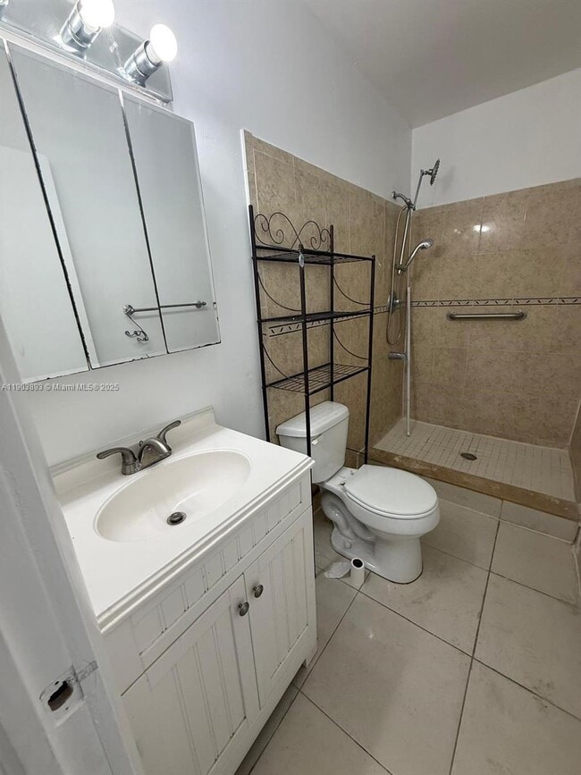 Building Photo - 1630 W 74th St