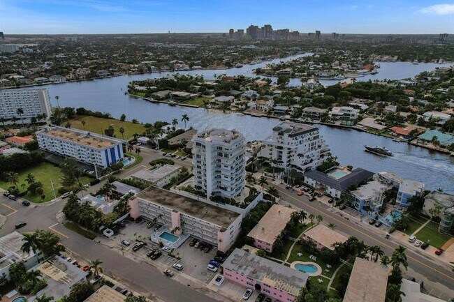 Building Photo - 612 Bayshore Dr
